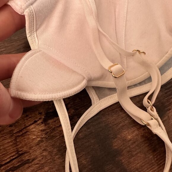 🔥 FIRE SALE CLOSET CLOSING🔥 Maison Close Triangle Back Hook Bra White 34B - Picture 9 of 10